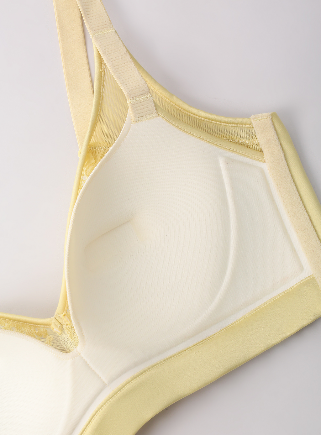 SuperGard Cabin Bra 82001 | Women's Far Infrared Bra with Seamless Fit, French Lace Style and Dedicated Nipple Comfort Chamber