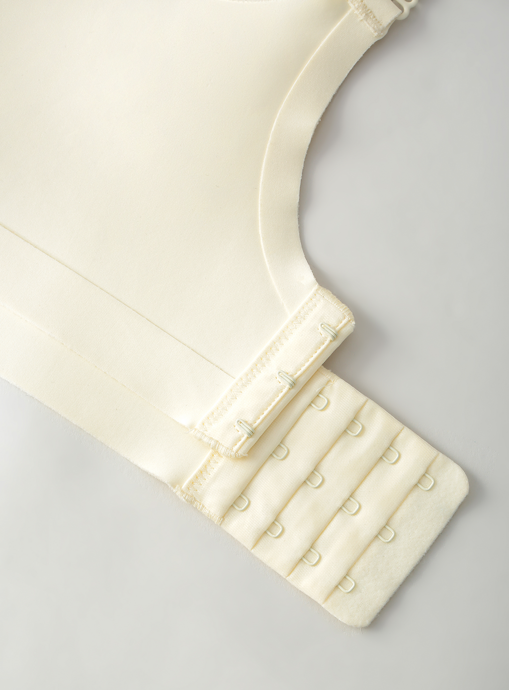 SuperGard Cabin Bra 8114 | Wireless Bra for Women with French Lace Detail, Soft Side Support and Pressure-Free Nipple Space