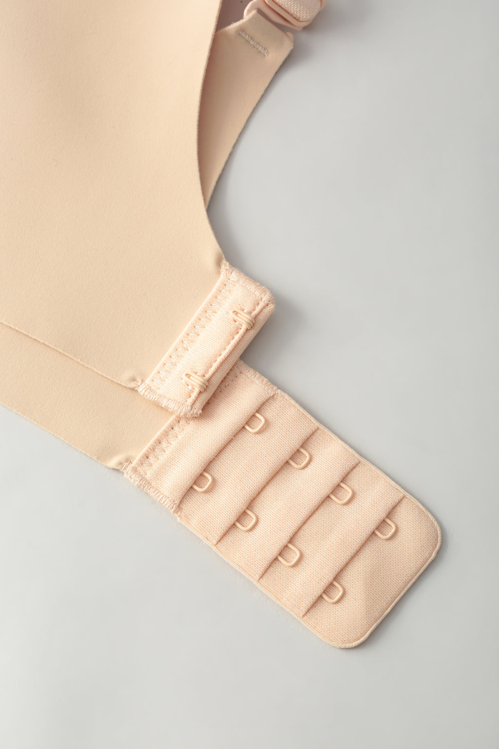 SuperGard Cabin Bra 8106 | Minimalist Women Breathable Wireless Bra 3/4 Cups Smooth Fit Nipple Comfort Space Design