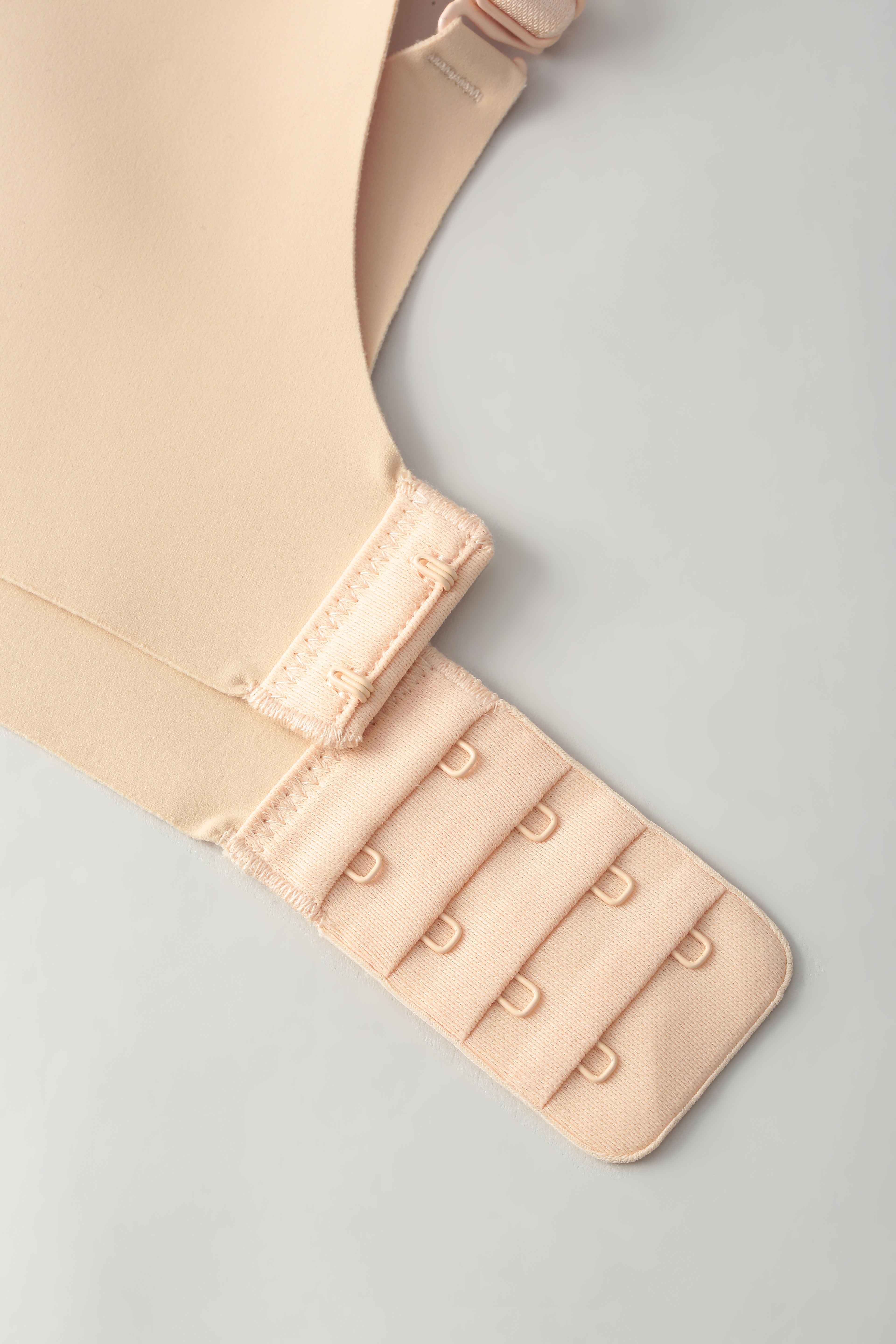 SuperGard Cabin Bra 8106 | Minimalist Women Breathable Wireless Bra 3/4 Cups Smooth Fit Nipple Comfort Space Design