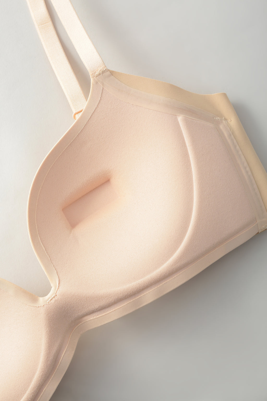 SuperGard Cabin Bra 8106 | Minimalist Women Breathable Wireless Bra 3/4 Cups Smooth Fit Nipple Comfort Space Design